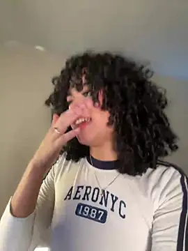 Lianh Benett online show from 12-15-24, 10:37