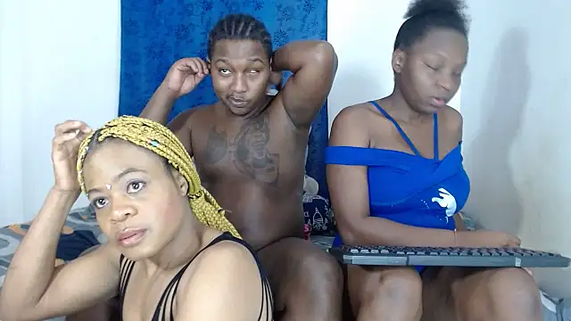 Snapshot of sexxxtreeme_ chatting on 03-04-25, 08:02 sexxxtreeme online show from 03-04-25, 08:02