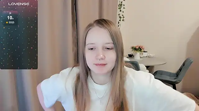 Snapshot of Alyaley chatting on 12-16-25, 01:38 Alyaley online show from 12-16-25, 01:38