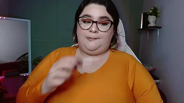 Snapshot of tiffany_laurens chatting on 12-06-24, 06:37 tiffany laurens online show from 12-06-24, 06:37