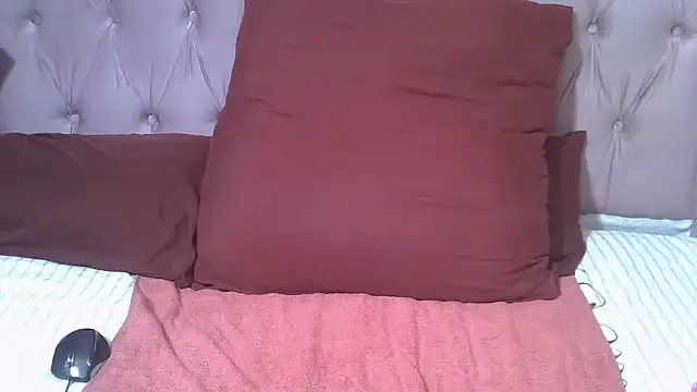 SweetMellowX1 online show from 09-09-25, 03:06