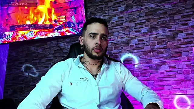 Snapshot of Seth_Owner chatting on 12-25-24, 12:59 Seth Owner online show from 12-25-24, 12:59