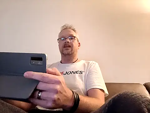 Heidemensch online show from 12-22-24, 06:37