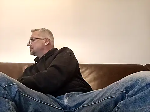 Heidemensch online show from 01-28-25, 07:10