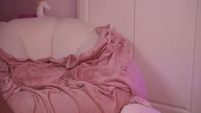 ClaraHazel online show from 09-11-25, 02:44