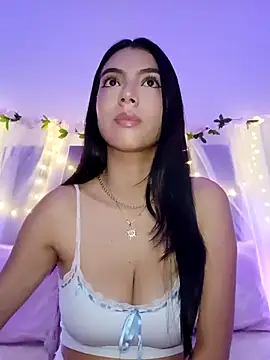 Julie Bennet online show from 02-06-26, 04:17