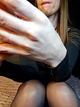 Snapshot of Lib_ertine32 chatting on 02-12-26, 11:16 Lib ertine32 online show from 02-12-26, 11:16