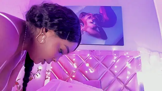 Snapshot of Aliisson_Cruz chatting on 02-24-25, 07:41 Aliisson Cruz online show from 02-24-25, 07:41