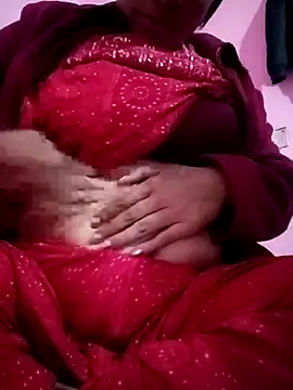 Snapshot of Beauty-khan chatting on 01-13-25, 08:37 Beauty-khan online show from 01-13-25, 08:37