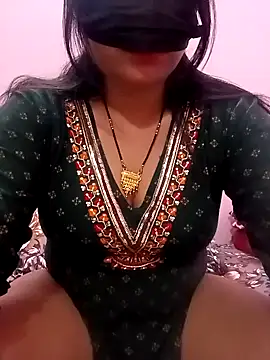 Snapshot of Beauty-khan chatting on 01-19-25, 10:49 Beauty-khan online show from 01-19-25, 10:49