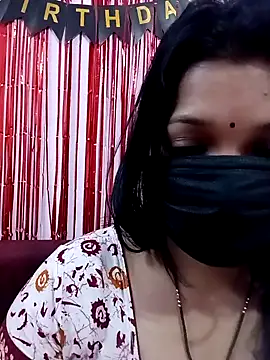 Snapshot of Beauty-khan chatting on 02-05-25, 08:25 Beauty-khan online show from 02-05-25, 08:25