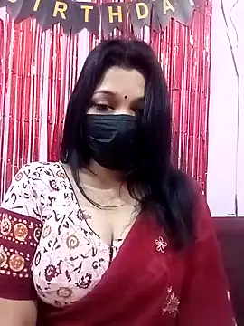 Snapshot of Beauty-khan chatting on 02-08-25, 09:25 Beauty-khan online show from 02-08-25, 09:25