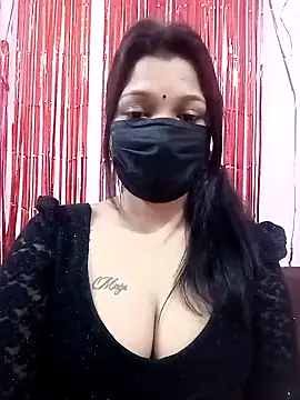 Snapshot of Beauty-khan chatting on 02-13-25, 09:17 Beauty-khan online show from 02-13-25, 09:17