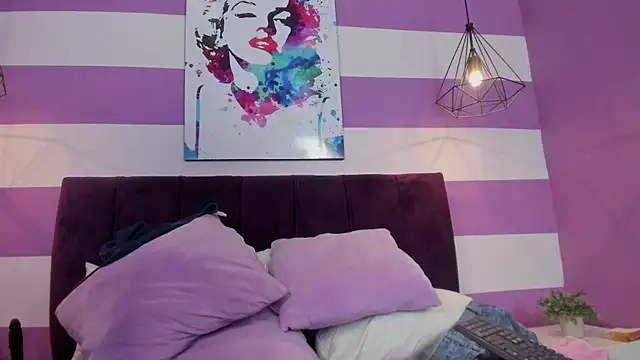 Snapshot of Alli_cooper chatting on 12-04-24, 03:32 Alli cooper online show from 12-04-24, 03:32