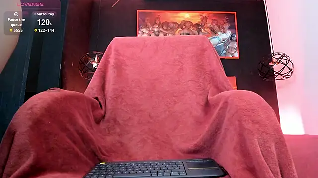 Snapshot of Megan_wolf1_ chatting on 10-10-25, 03:27 Megan wolf1  online show from 10-10-25, 03:27