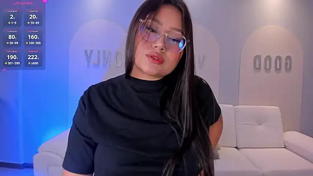 Snapshot of AmberLewis_ chatting on 02-08-25, 03:08 AmberLewis online show from 02-08-25, 03:08