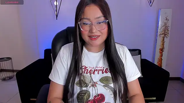 Snapshot of AmberLewis_ chatting on 03-04-25, 03:11 AmberLewis online show from 03-04-25, 03:11