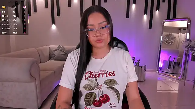 Snapshot of AmberLewis_ chatting on 09-10-25, 02:55 AmberLewis online show from 09-10-25, 02:55