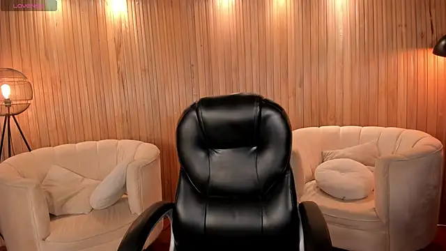 Snapshot of AmberLewis_ chatting on 09-21-25, 10:33 AmberLewis online show from 09-21-25, 10:33