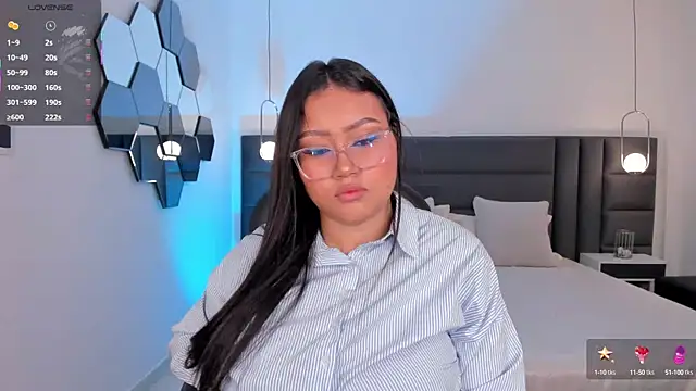 Snapshot of AmberLewis_ chatting on 10-16-25, 02:56 AmberLewis online show from 10-16-25, 02:56