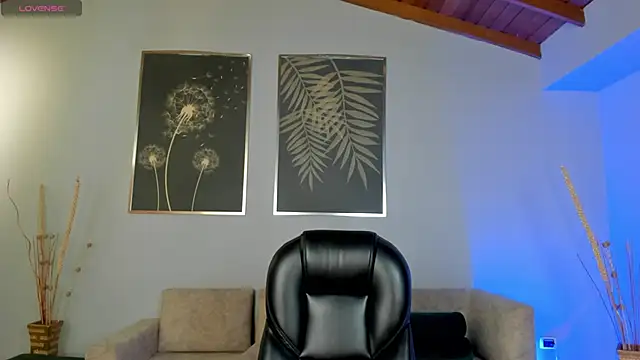 Snapshot of AmberLewis_ chatting on 10-23-25, 03:17 AmberLewis online show from 10-23-25, 03:17