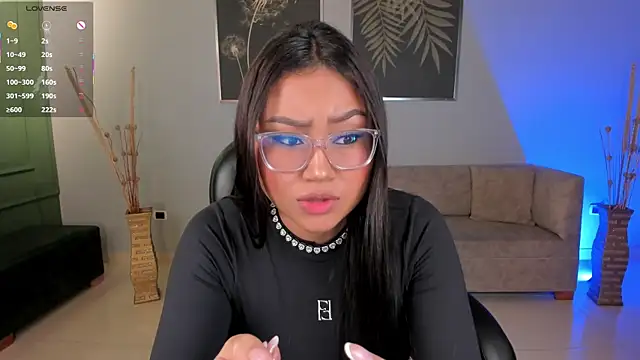 Snapshot of AmberLewis_ chatting on 11-04-25, 03:05 AmberLewis online show from 11-04-25, 03:05