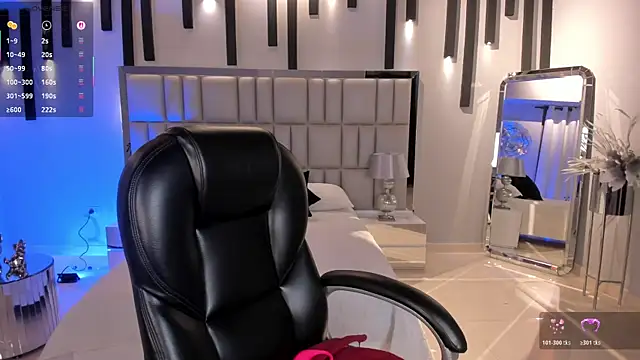 Snapshot of AmberLewis_ chatting on 11-06-25, 03:07 AmberLewis online show from 11-06-25, 03:07