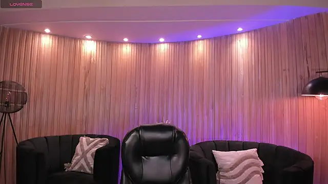 Snapshot of AmberLewis_ chatting on 11-14-25, 03:16 AmberLewis online show from 11-14-25, 03:16