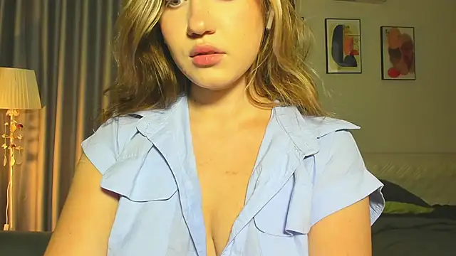 HanahCute online show from 02-27-25, 03:04