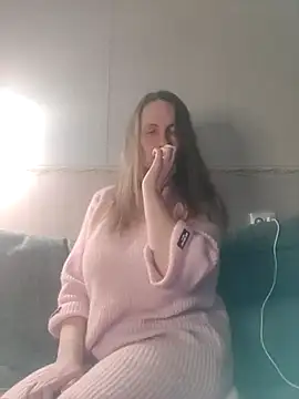 Evelina cute online show from 12-15-24, 03:20