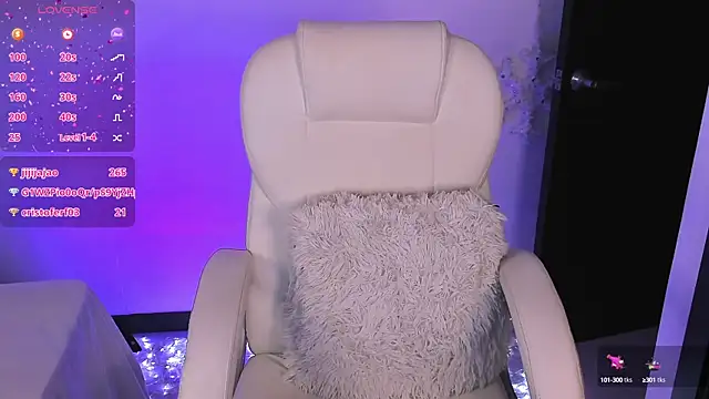 Snapshot of nyna_1 chatting on 02-16-25, 01:14 nyna 1 online show from 02-16-25, 01:14