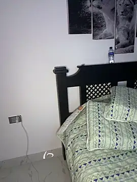 nyna 1 online show from 12-20-25, 05:14