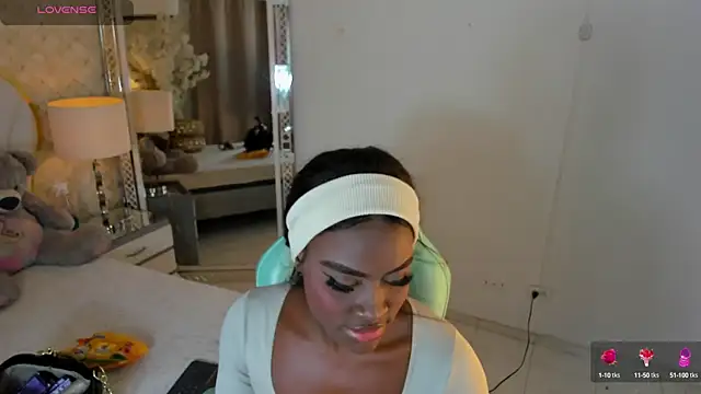 Snapshot of IsabellaBromsS chatting on 09-19-25, 10:10 IsabellaBromsS online show from 09-19-25, 10:10