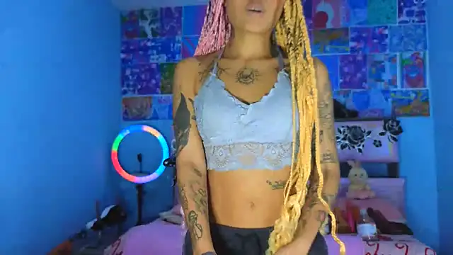 Snapshot of gabbiefoxthx chatting on 12-31-24, 06:59 gabbiefoxthx online show from 12-31-24, 06:59