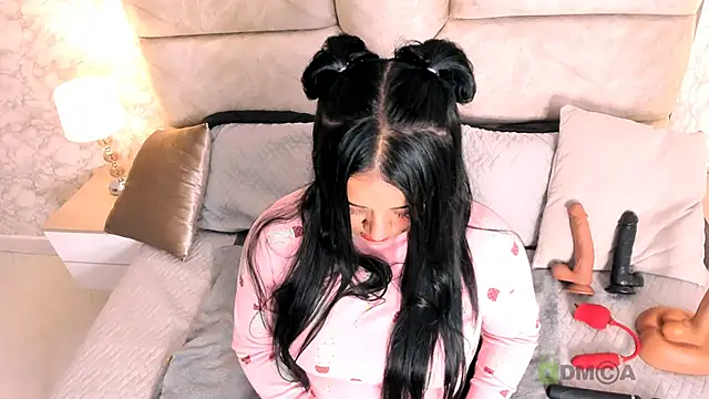 amatista  smith online show from 02-12-25, 02:14