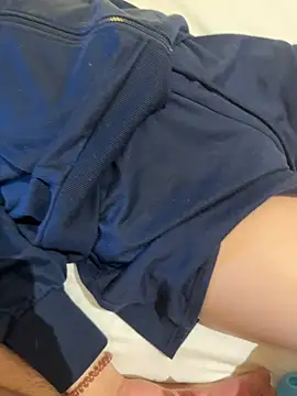 Snapshot of NANAchan_R chatting on 02-12-25, 03:38 NANAchan R online show from 02-12-25, 03:38