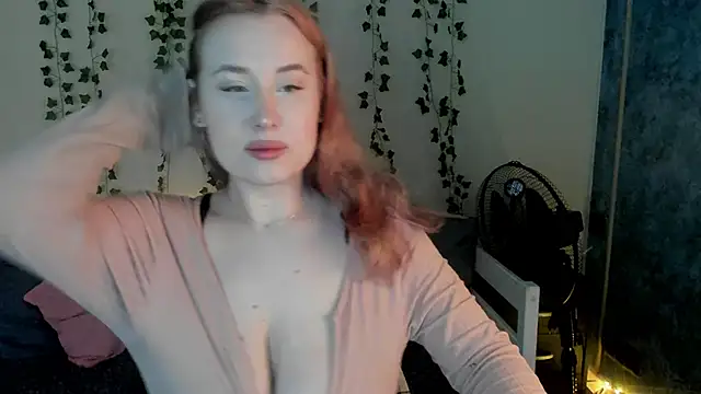 Snapshot of Emily_Gin chatting on 01-29-25, 02:40 Emily Gin online show from 01-29-25, 02:40