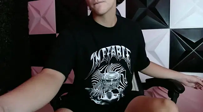 Dani cumboy online show from 12-20-24, 06:08