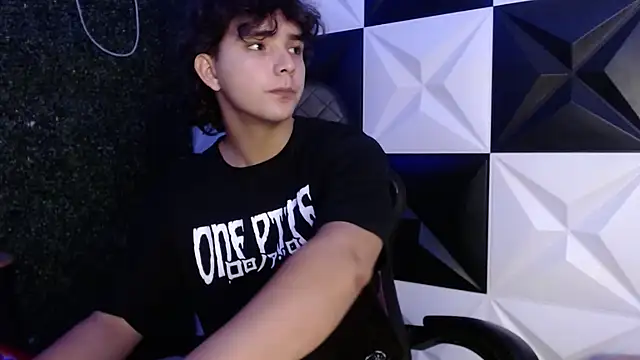 Dani cumboy online show from 03-07-25, 05:40