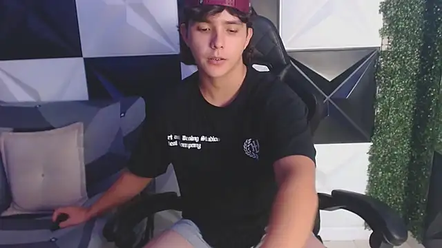 Dani cumboy online show from 03-20-25, 02:40