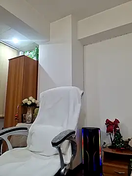 Snapshot of Evadesirex46 chatting on 12-03-24, 06:17 Evadesirex46 online show from 12-03-24, 06:17
