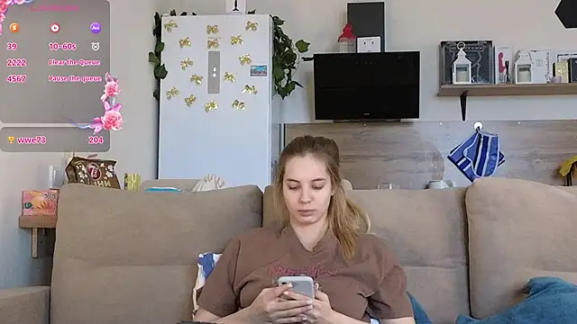 Snapshot of Girl_alone_home chatting on 02-26-25, 03:30 Girl alone home online show from 02-26-25, 03:30