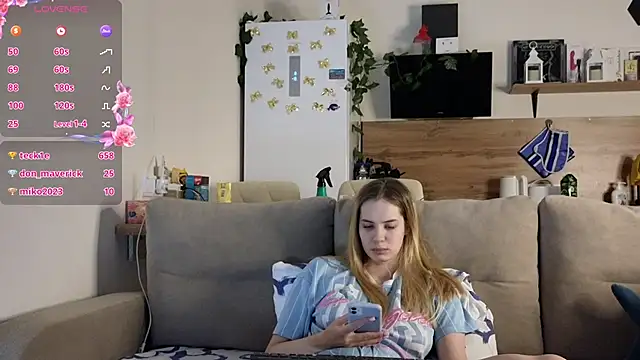 Snapshot of Girl_alone_home chatting on 03-02-25, 04:39 Girl alone home online show from 03-02-25, 04:39