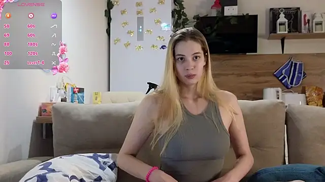 Snapshot of Girl_alone_home chatting on 03-02-25, 03:27 Girl alone home online show from 03-02-25, 03:27