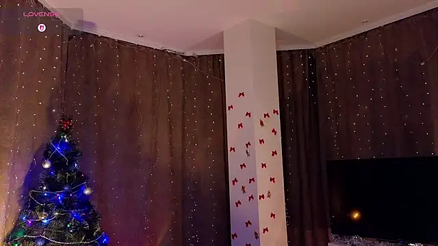 NaokoStifel online show from 12-22-25, 01:02