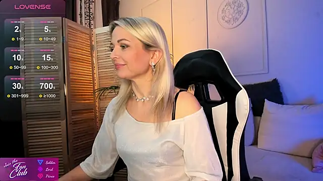 Gloria Lovely online show from 12-12-24, 02:22