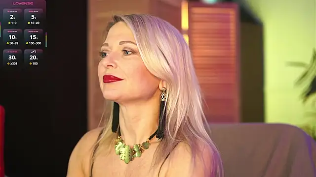 Gloria Lovely online show from 09-18-25, 11:23