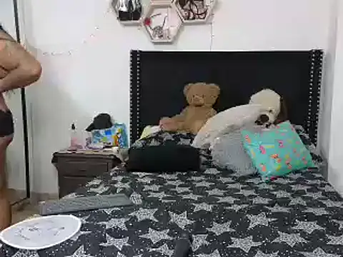 charlotte 077 online show from 02-01-25, 10:26