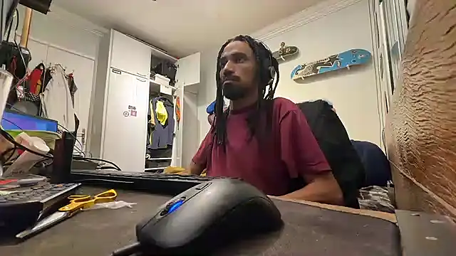 Snapshot of hotcamboy420 chatting on 12-12-24, 05:31 hotcamboy420 online show from 12-12-24, 05:31