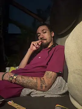 Snapshot of hotcamboy420 chatting on 12-27-24, 05:52 hotcamboy420 online show from 12-27-24, 05:52